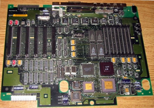 Archivo:Macintosh II motherboard.jpg