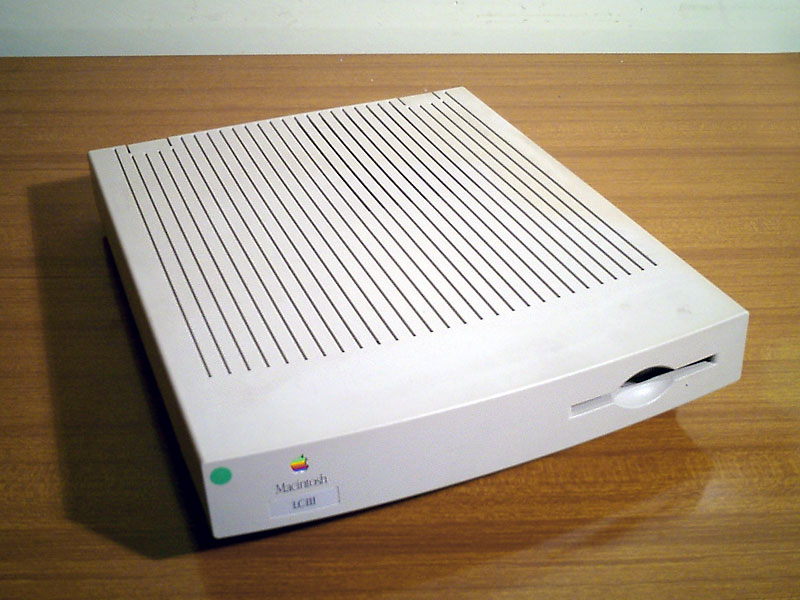 Archivo:Macintosh LC III.jpg