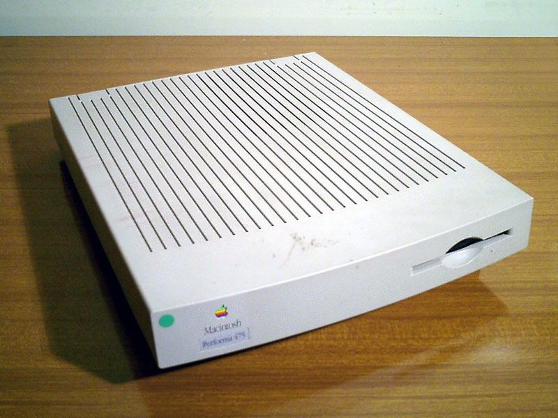 Archivo:Macintosh Performa 475.jpg