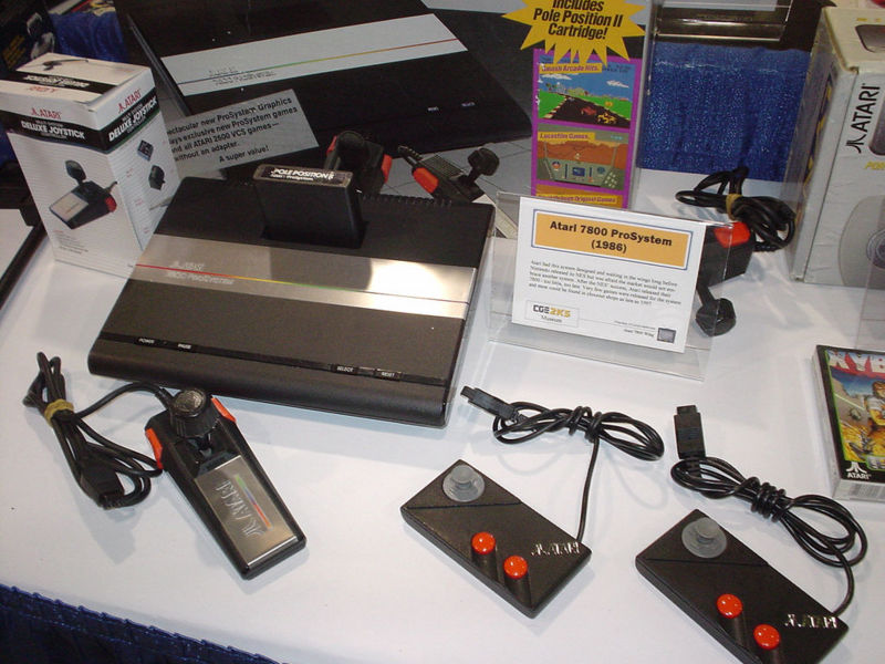 Archivo:Atari 7800 ProSystem flickr 14696188.jpg