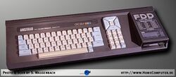 Miniatura para Archivo:Amstrad CPC664 Large.jpg