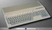 Miniatura para Archivo:Atari Falcon 030 Large.jpg