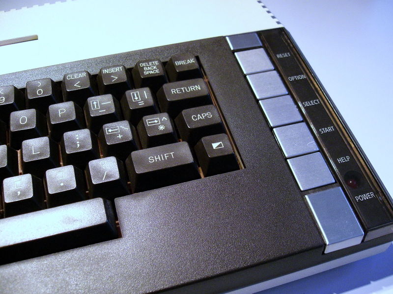 Archivo:Atari 800XL Tastatur Rechts.jpg