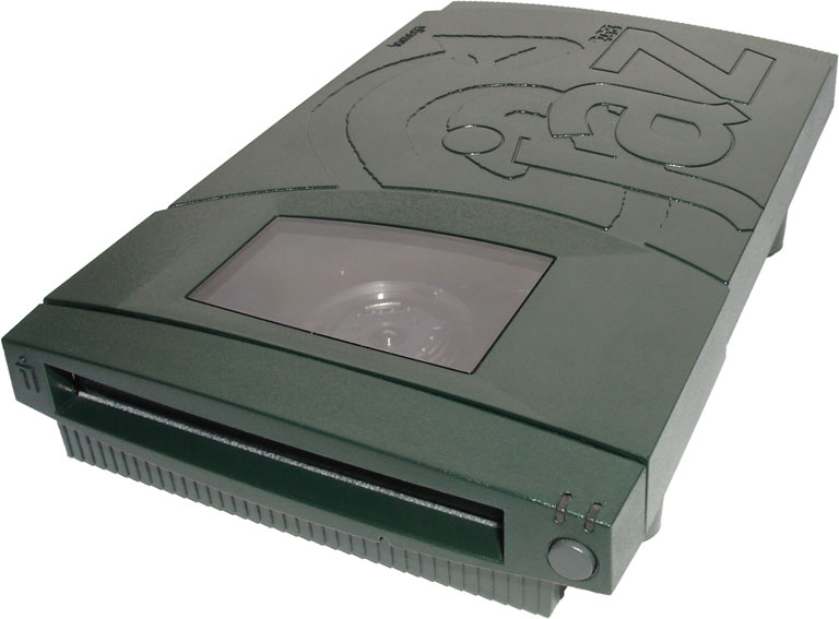 Archivo:Iomega jaz-2-GB-Laufwerk 01 KMJ.jpg